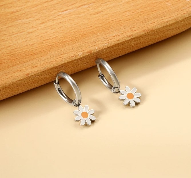 DAISY HOOPS - náušnice z chirurgické oceli - stříbrná
