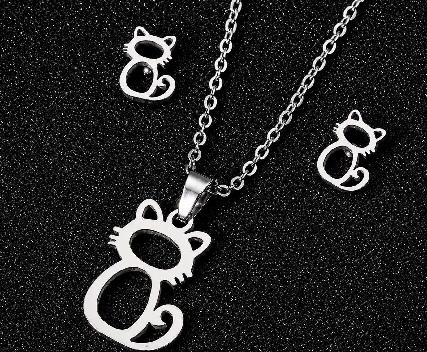 KITTY LUCY - set náušnic a náhrdelníku z chirurgické oceli