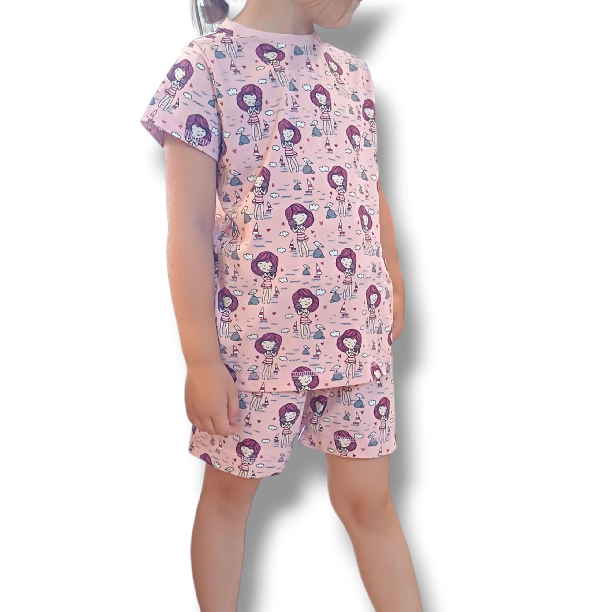 Ručně šité PYŽÁMKO - dívenka u moře, velikost 134